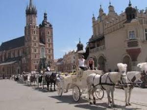 Cracovia Auschwitz Wielicka Czestochowa volo diretto partenza da Cagliari Mini Tour di 4 Giorni dal 23 al 26 Ottobre 2016 da 490 €