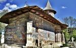 Tour Della Romania Bucarest Transilvania con Locomotiva a Vapore Partenze con voli di linea dalla Sardegna Pacchetto Viaggio di 8 Giorni da Maggio a Settembre 2025 da 1185 €